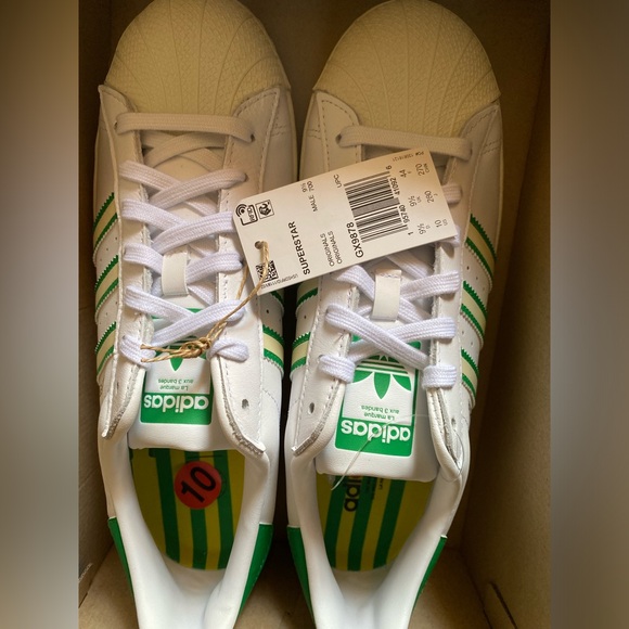 💚NWT Adidas Originals Superstar Team Colors - White/Green Sizes 7, 9.5 or 10 - Picture 7 of 14